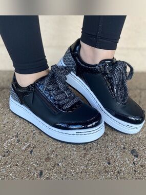 Alegria - Averie Velvet Night - Multiple Sizes (NEW W/ TAGS)